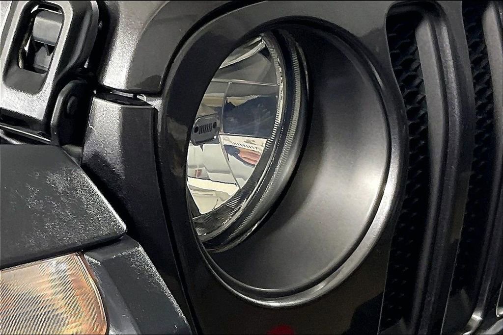 Used 2018 Jeep Wrangler Unlimited Rubicon AWD/4WD image 39