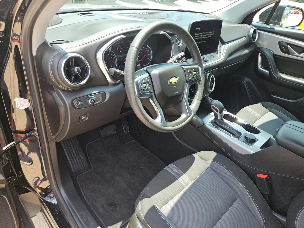 Used 2025 Chevrolet Blazer LT FWD image 15