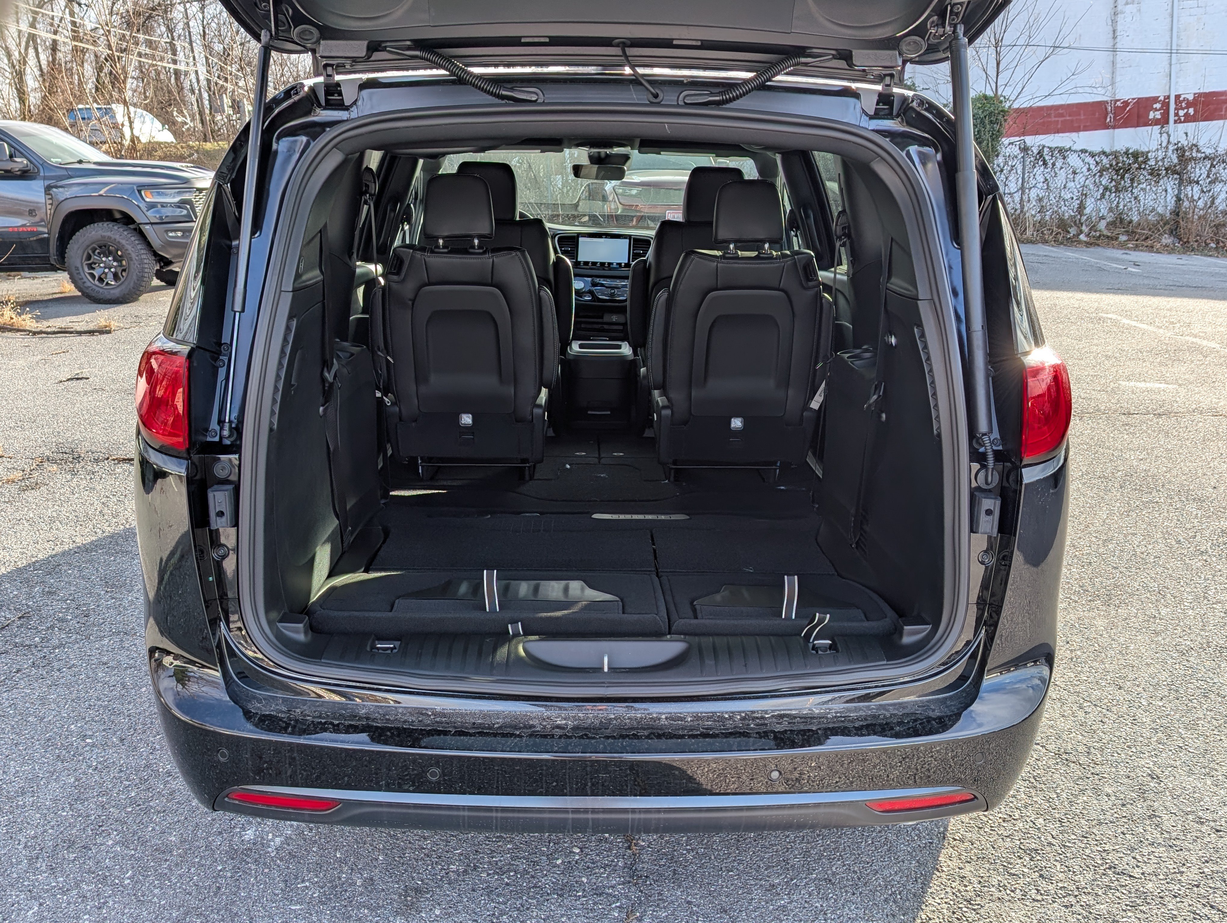 New 2026 Chrysler Voyager LX FWD image 12