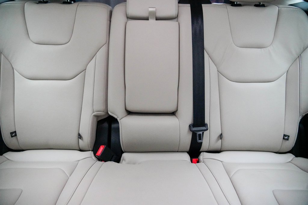 Used 2022 Ford Edge Titanium image 25