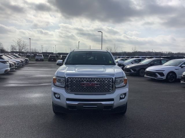 Used 2020 GMC Canyon Denali image 2