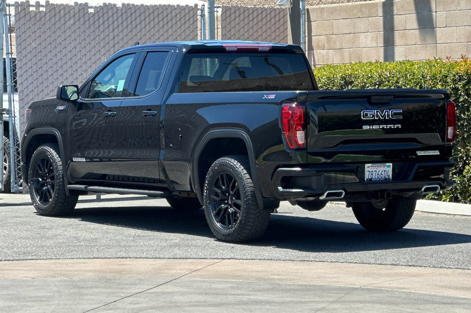 Certified 2023 GMC Sierra 1500 Elevation w/ X31 Off-Road Package AWD/4WD image 6