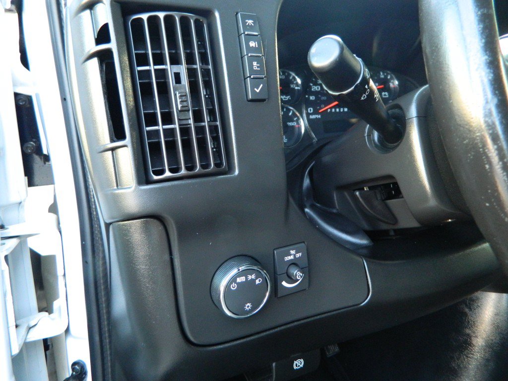 Used 2020 Chevrolet Express 2500 w/ Communications Package RWD image 18