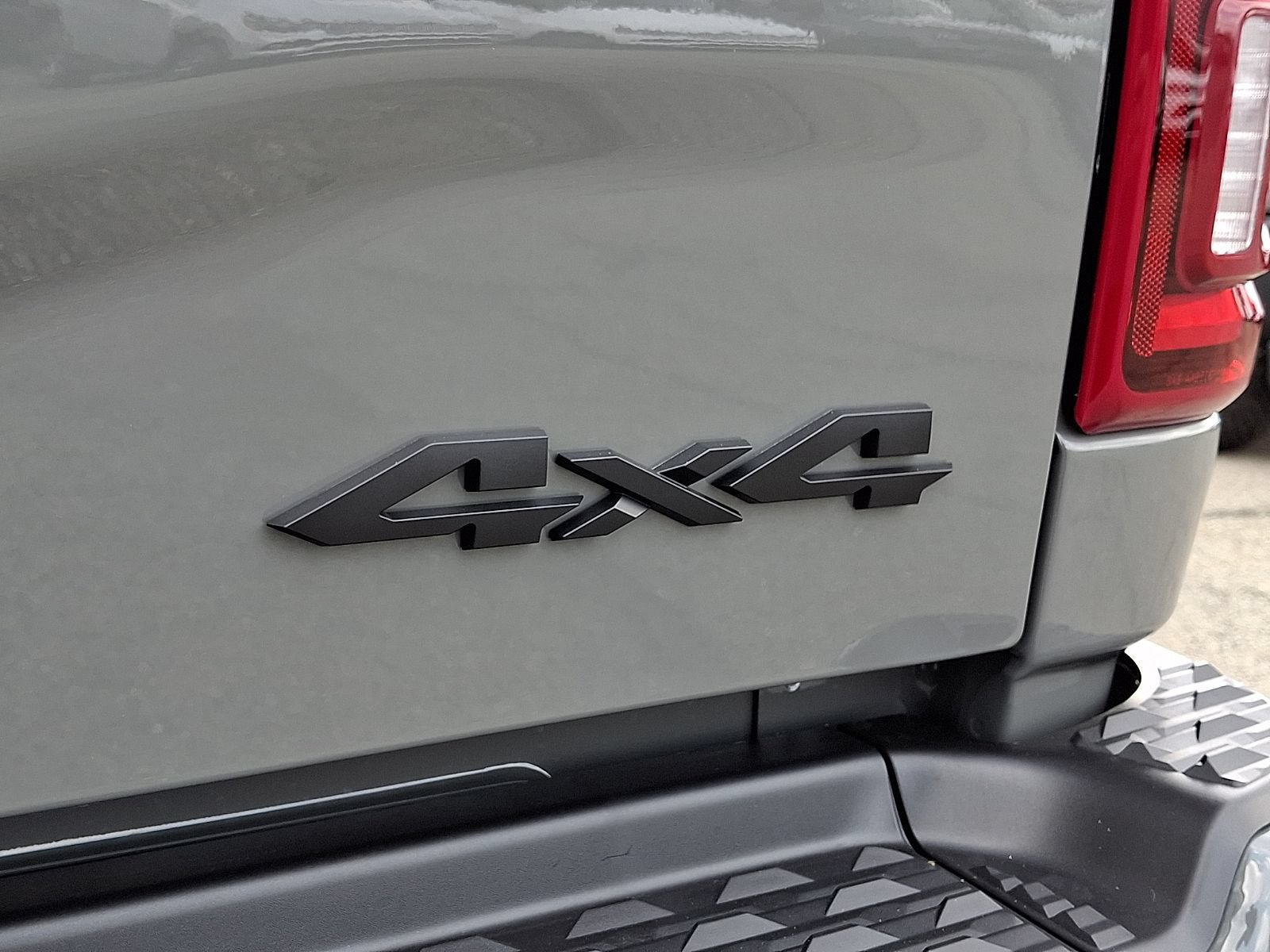 New 2026 RAM 2500 Laramie w/ Night Edition AWD/4WD image 17