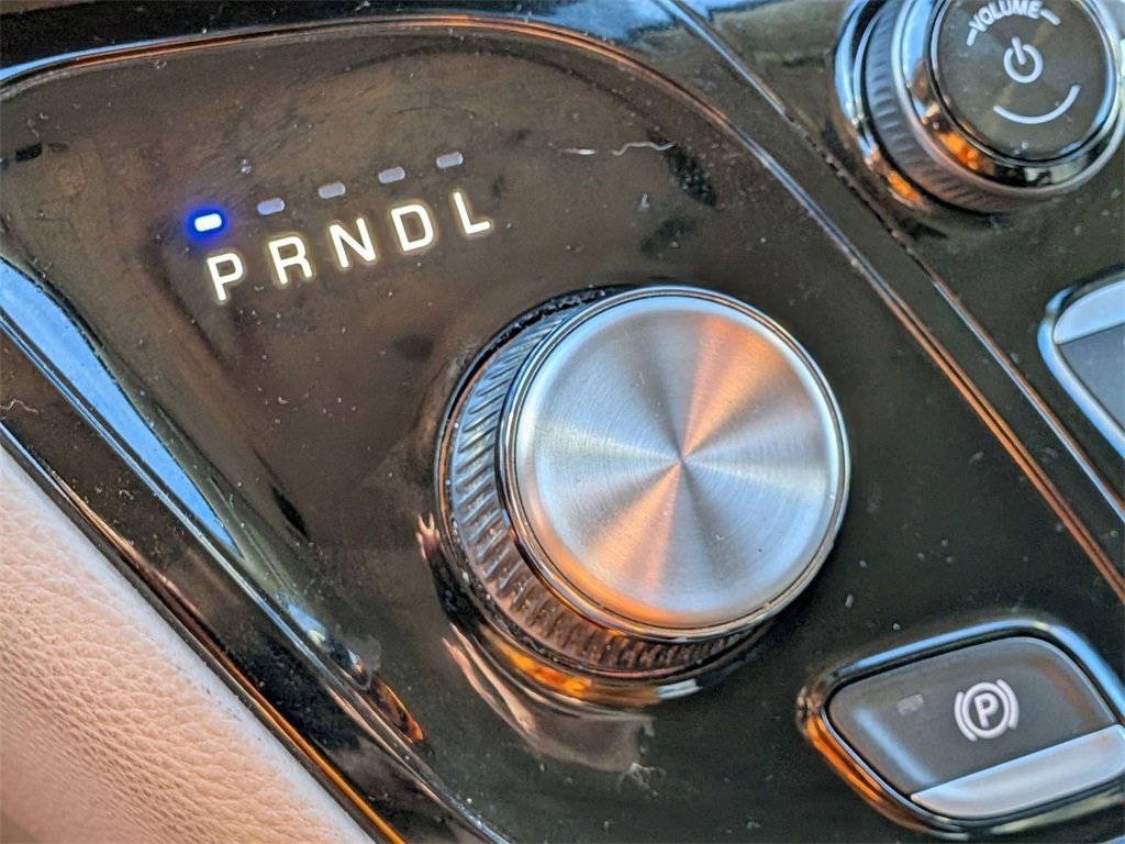 Used 2021 Chrysler Pacifica Touring image 34