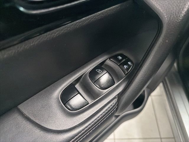 Used 2017 Nissan Rogue Sport SV w/ SV All-Weather Package AWD/4WD image 12