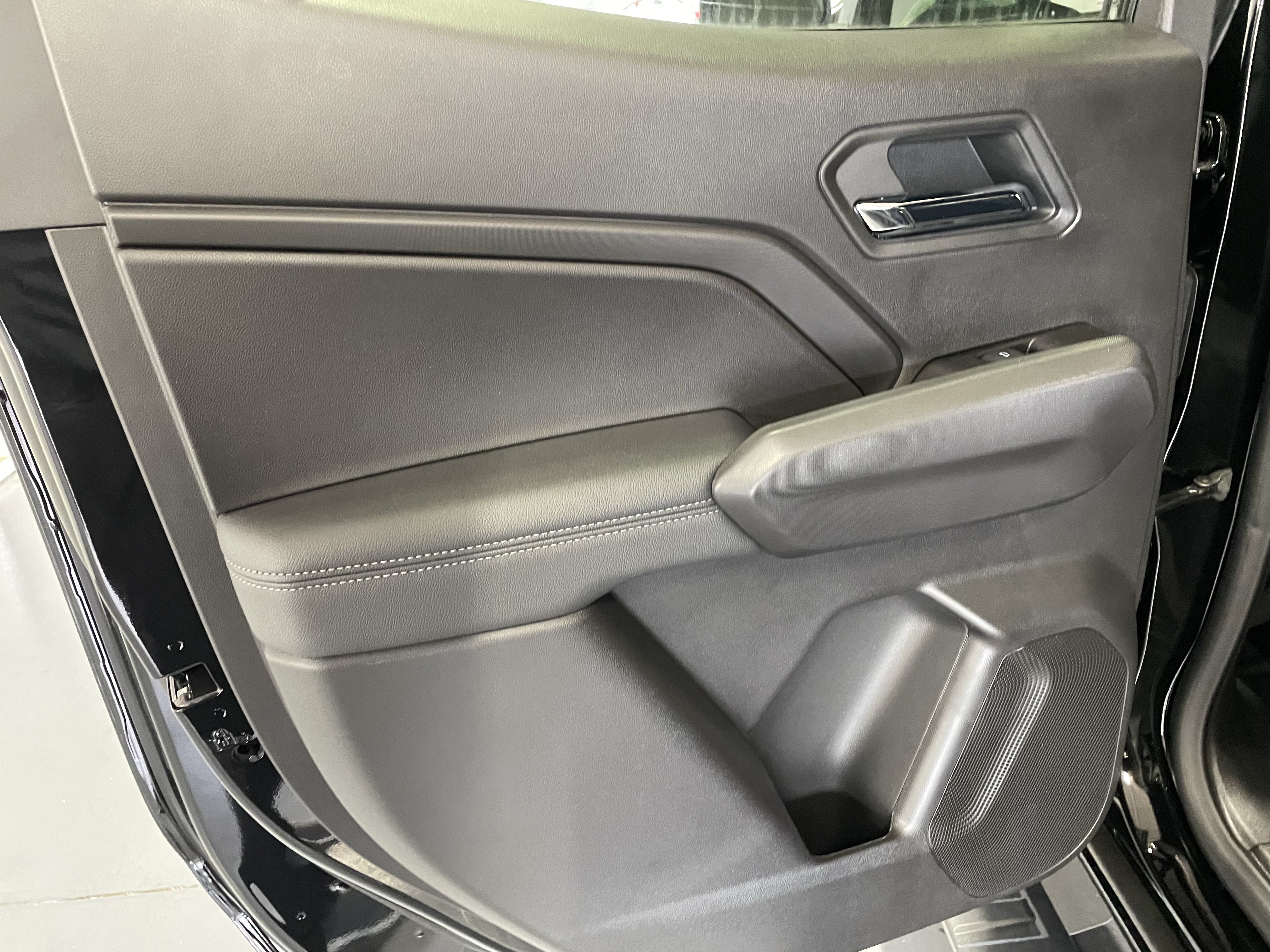 New 2026 GMC Canyon Elevation w/ Convenience Package RWD image 8