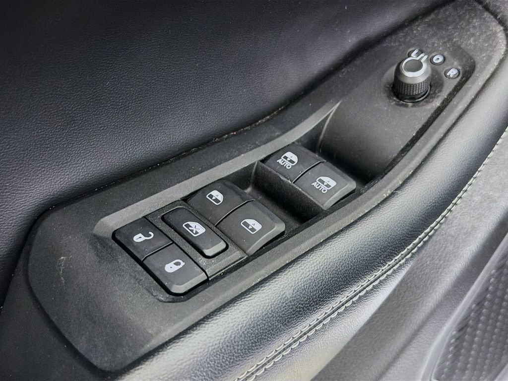 Used 2023 Jeep Grand Cherokee Laredo RWD image 20