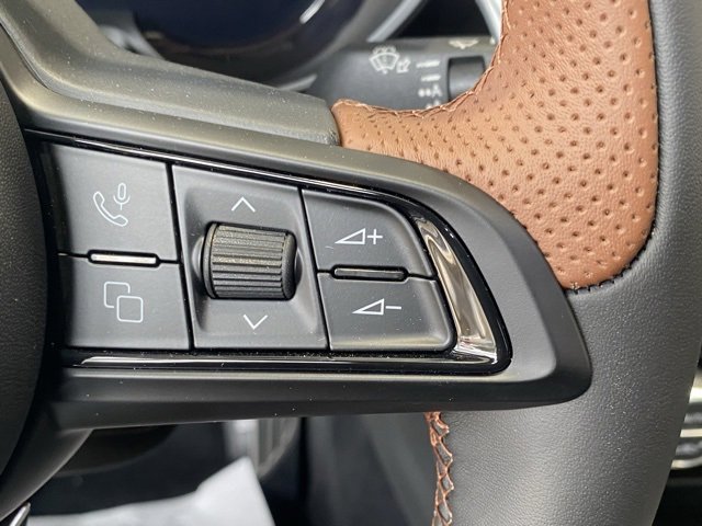 New 2025 Alfa Romeo Giulia AWD w/ Driving Assist Package image 25