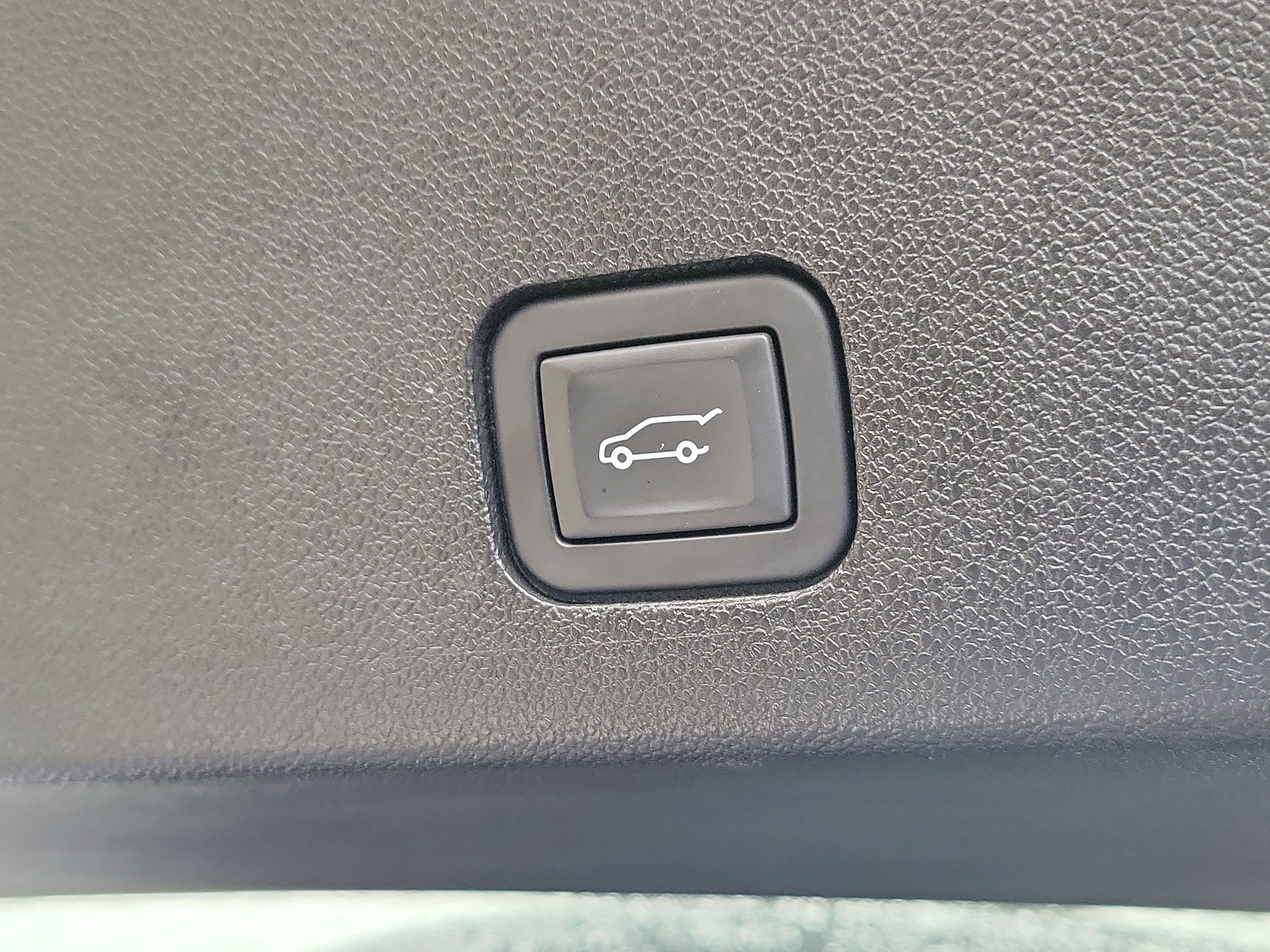 Used 2023 Cadillac XT6 Sport w/ LPO, Onyx Lite Package image 10