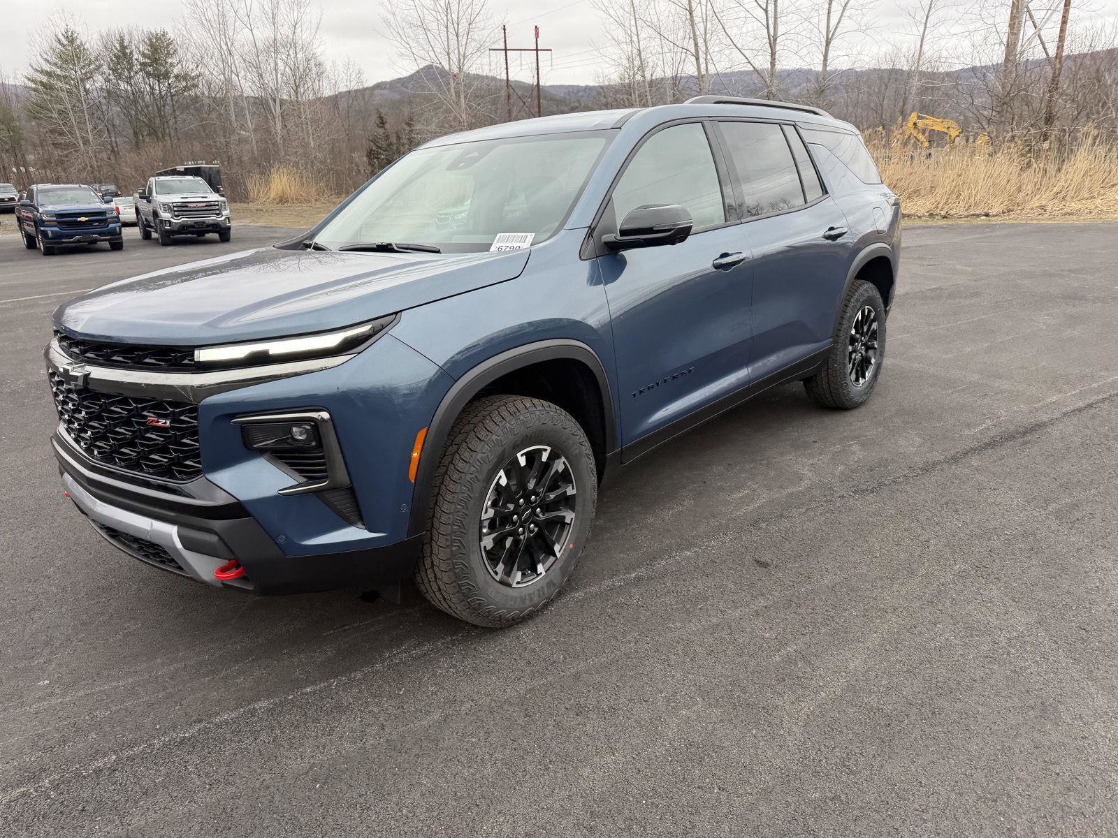 New 2026 Chevrolet Traverse Z71 image 2