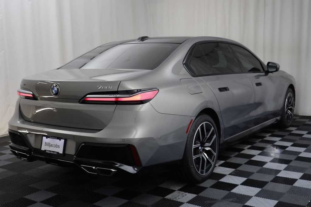 Used 2023 BMW 760i xDrive w/ Parking Assistance Package AWD/4WD image 16