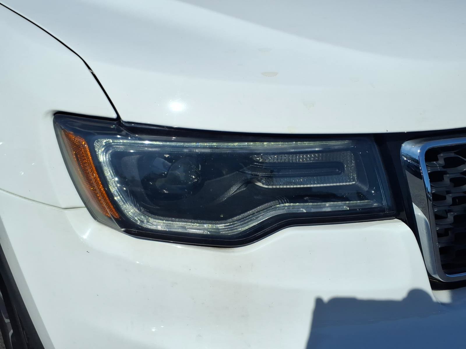 Used 2021 Jeep Grand Cherokee Limited w/ Premium Lighting Group AWD/4WD image 12