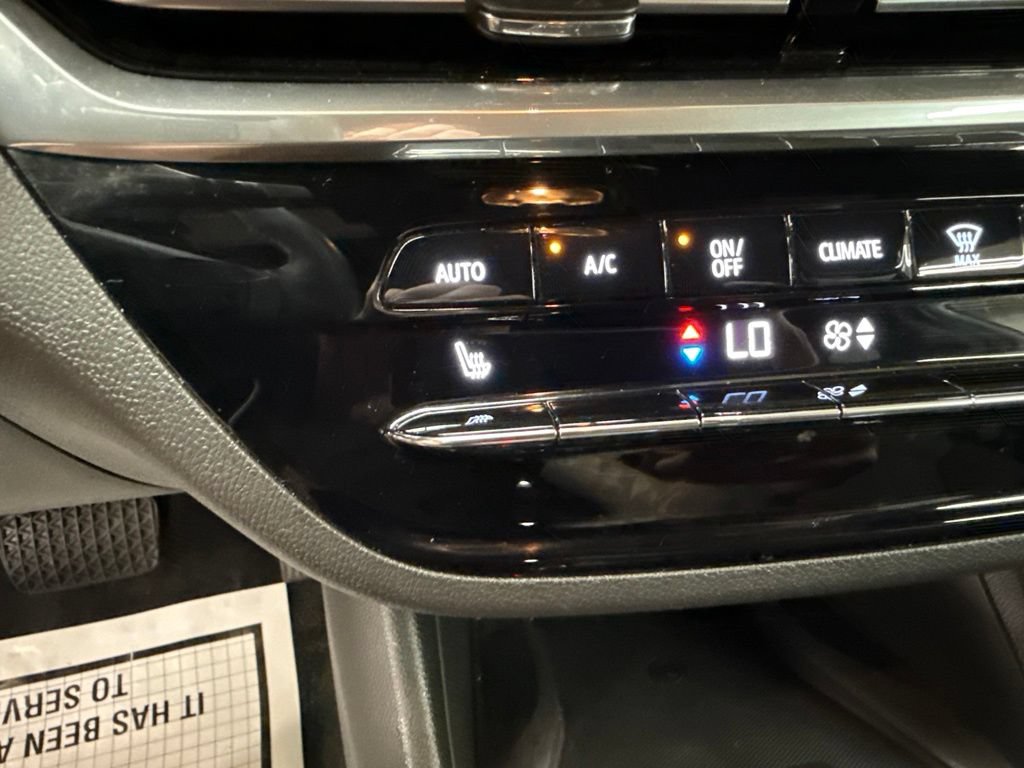 Used 2024 Buick Envista Avenir FWD image 31