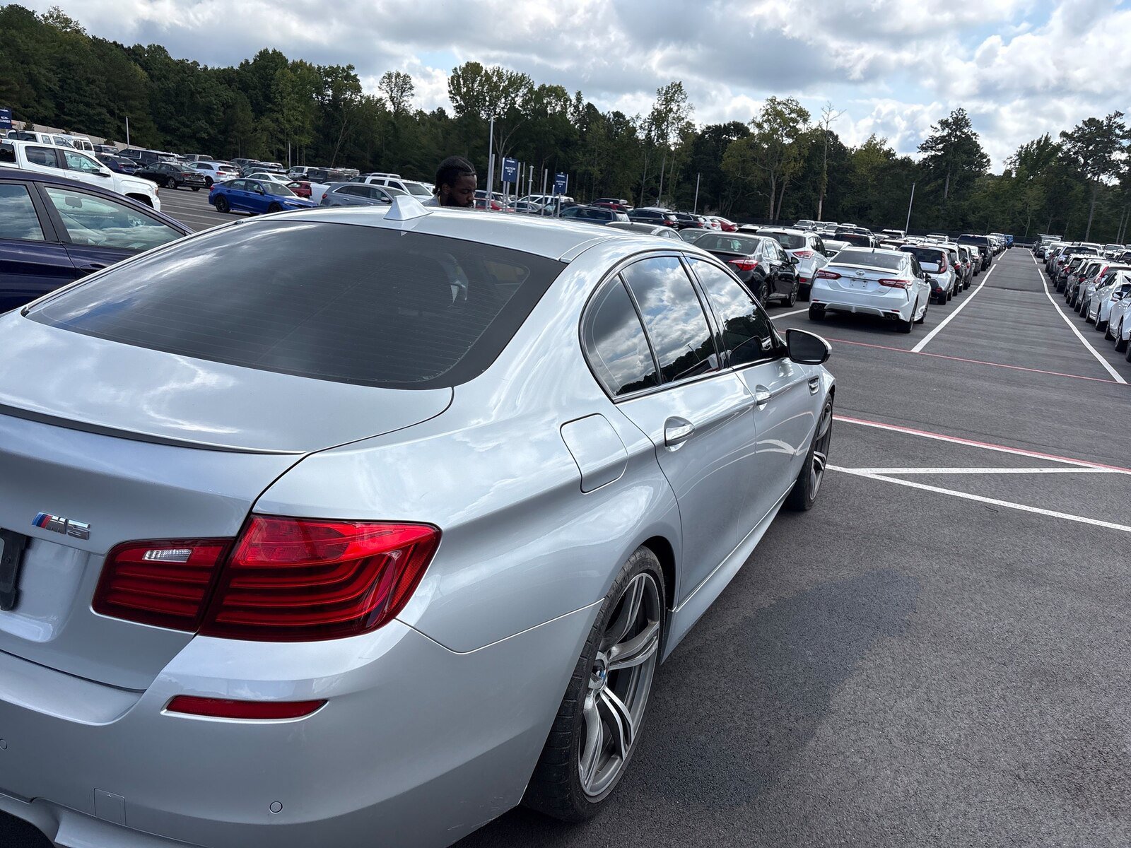 Used 2016 BMW M5 RWD image 14
