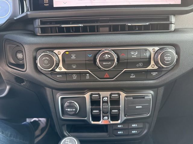 New 2025 Jeep Gladiator Sport image 45