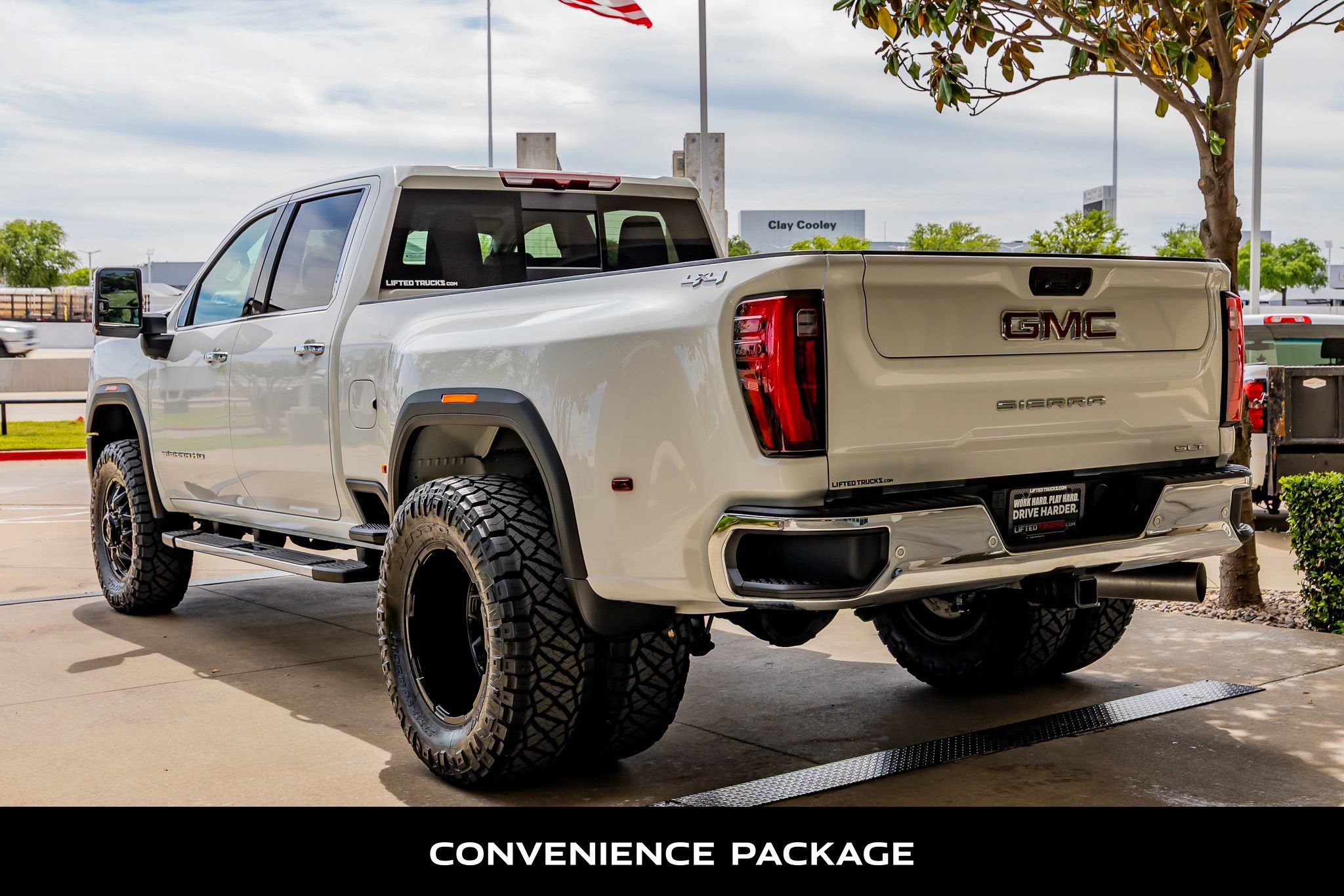 Used 2024 GMC Sierra 3500 SLT w/ SLT Premium Package AWD/4WD image 7