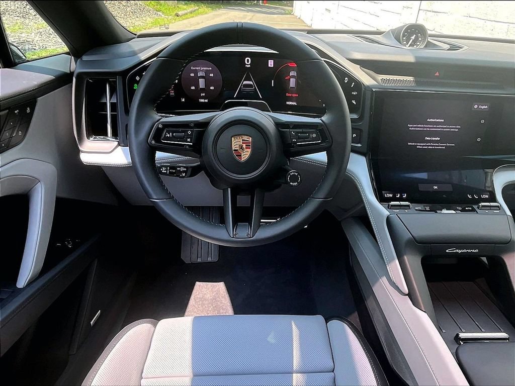 Used 2026 Porsche Cayenne Electric AWD/4WD image 18