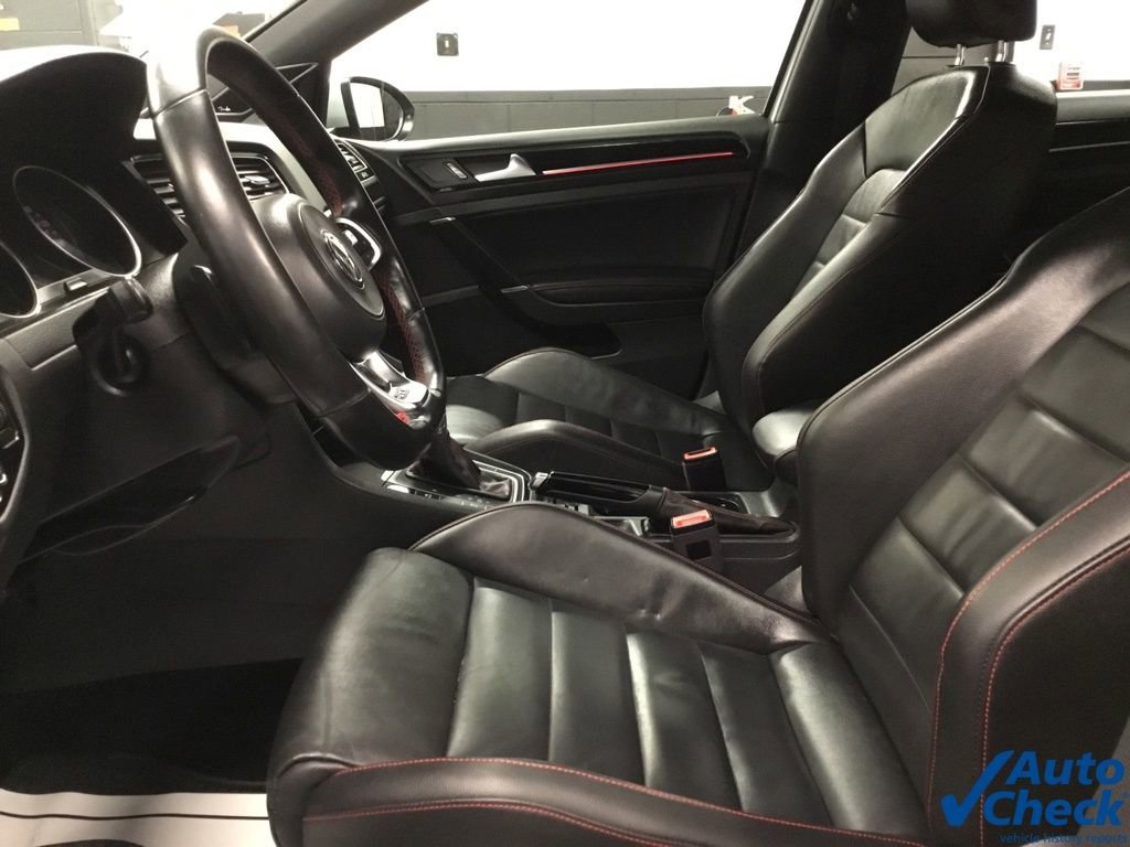 Used 2017 Volkswagen GTI SE image 23