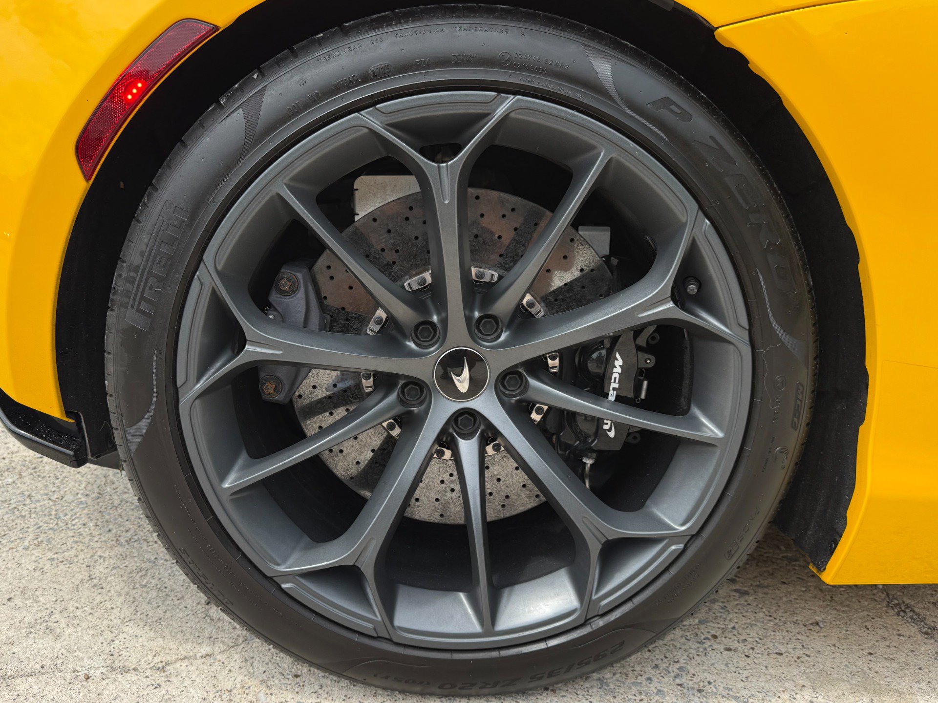 Used 2024 McLaren Artura RWD image 64