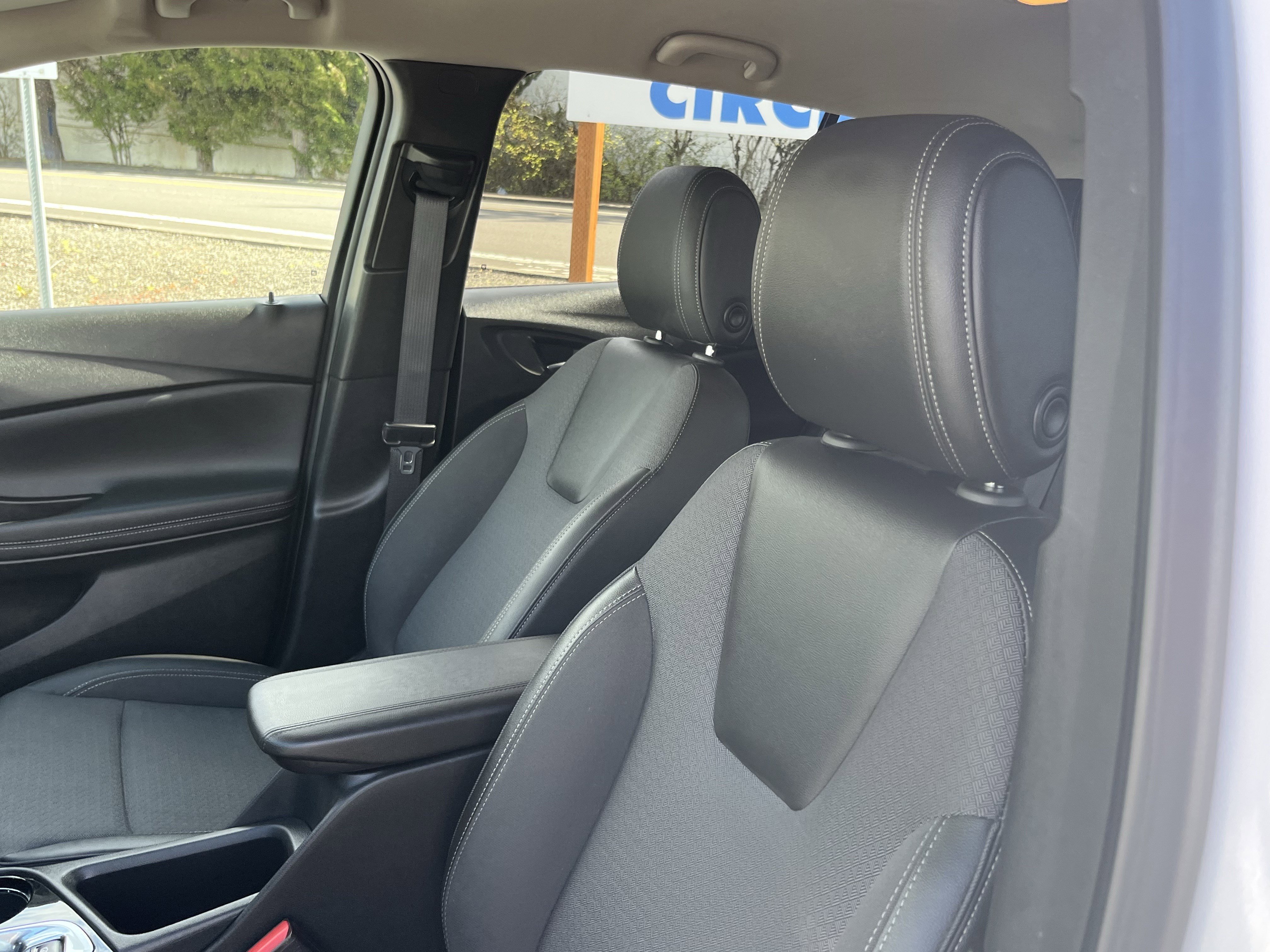 Used 2024 Buick Encore GX Preferred image 16