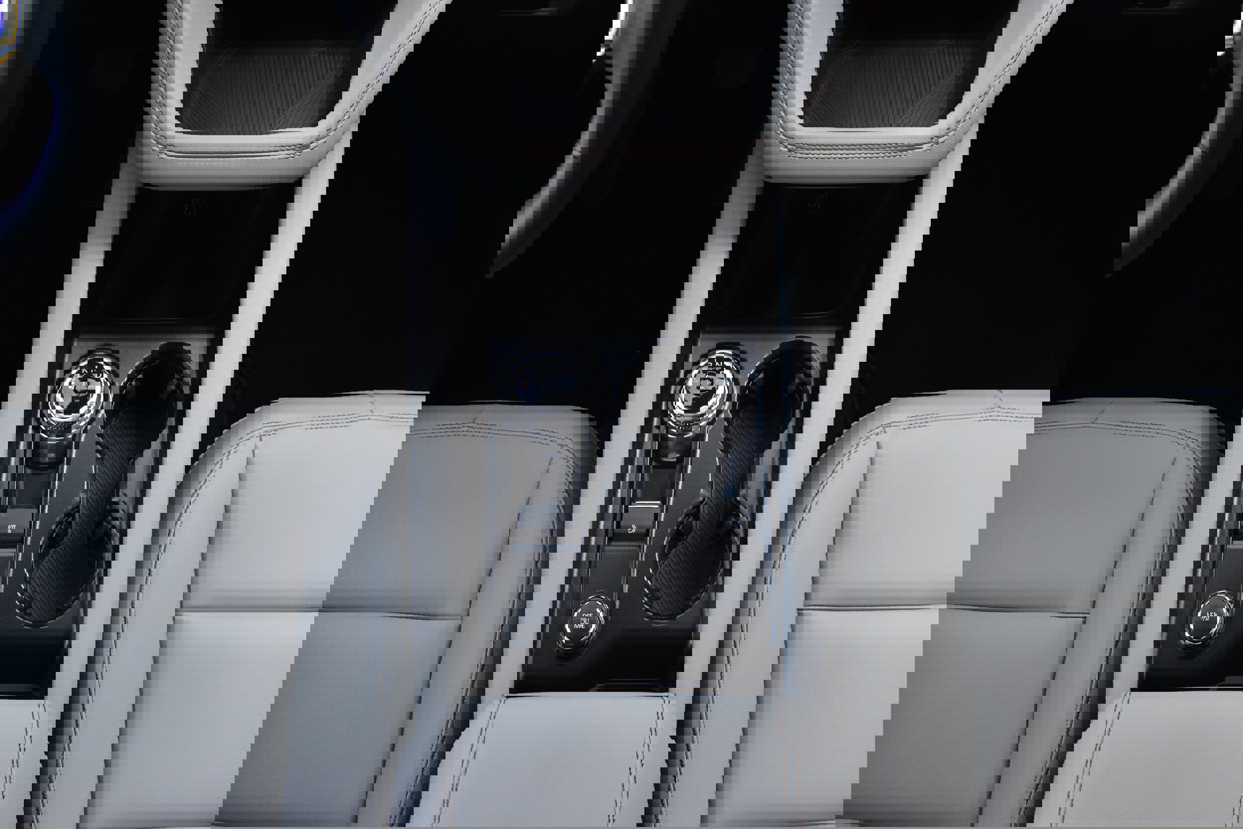 New 2026 Ford Explorer Active w/ Active Comfort Package image 25