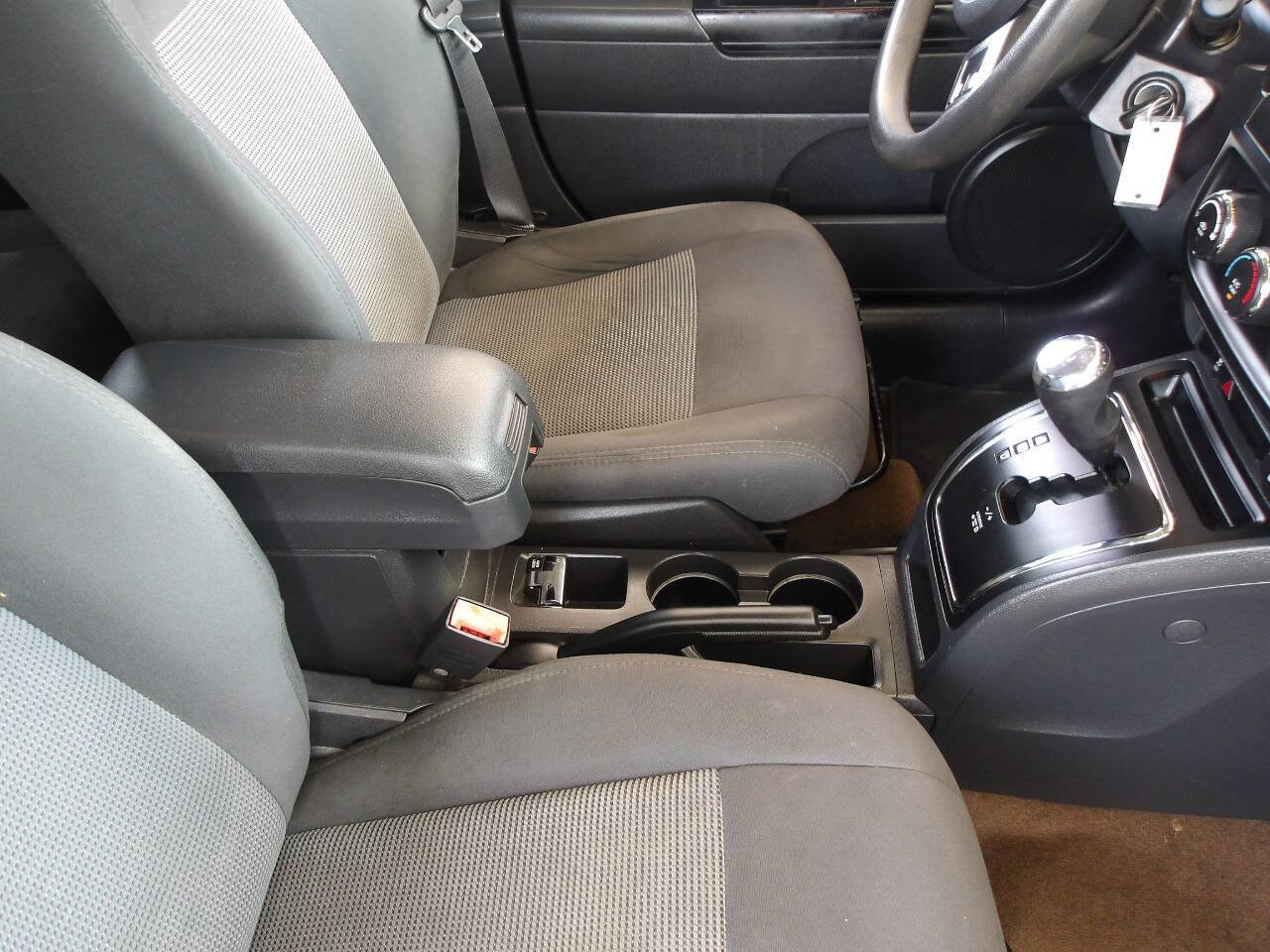 Used 2016 Jeep Compass Sport w/ Power Value Group image 16