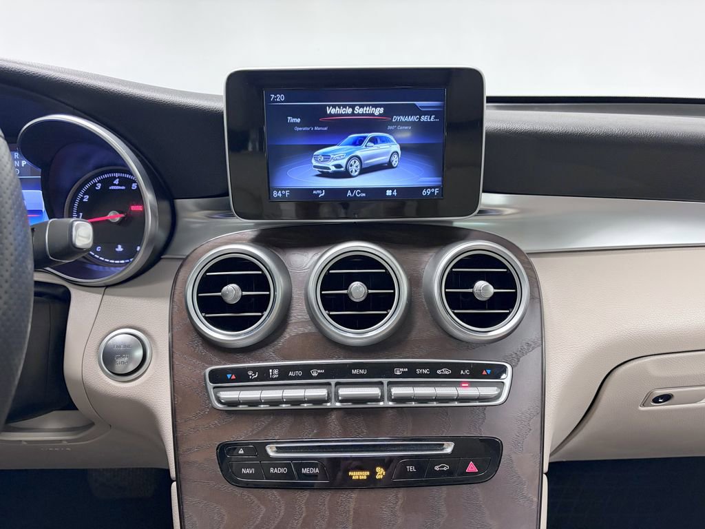 Used 2019 Mercedes-Benz GLC 300 4MATIC image 17