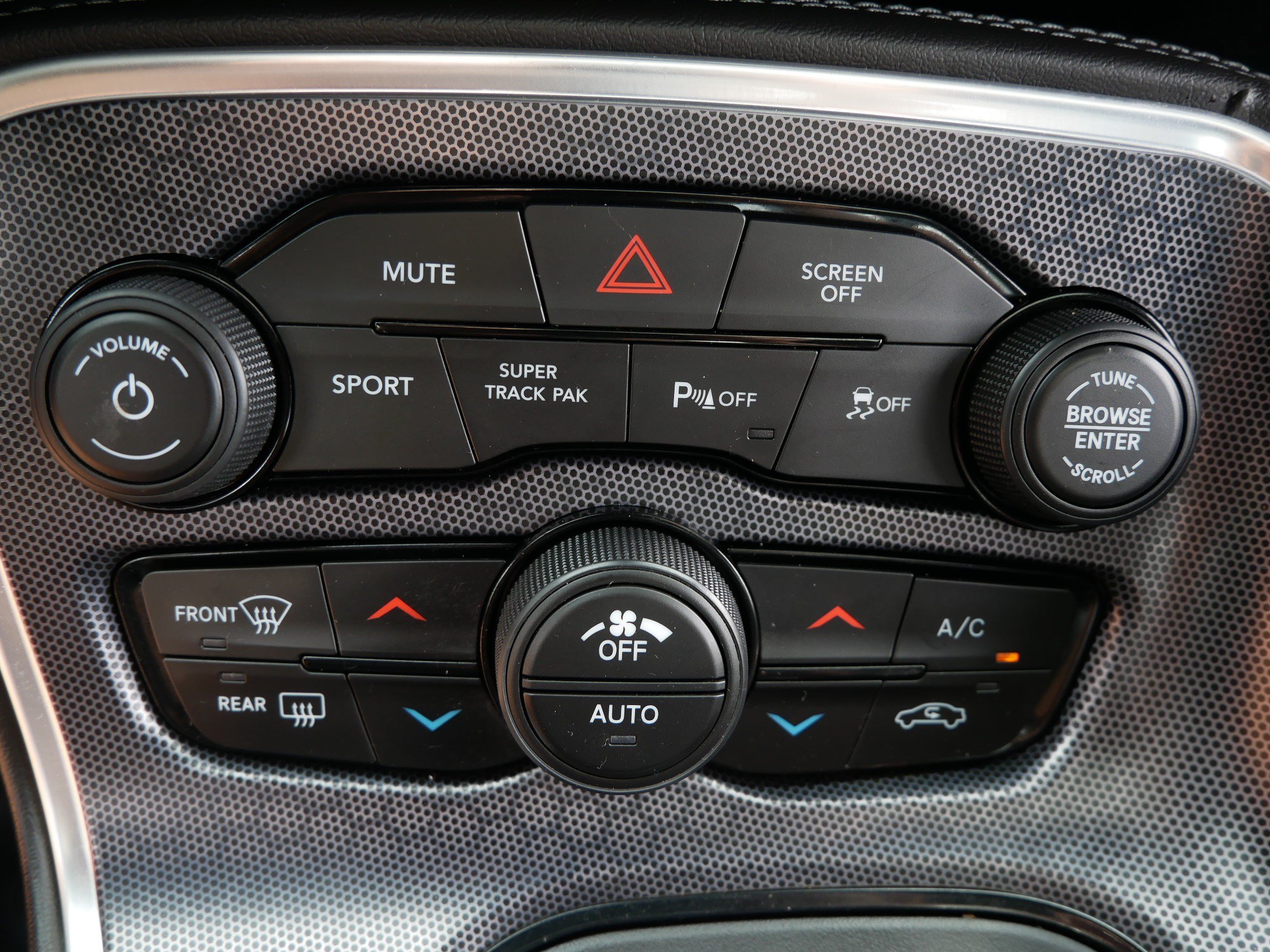Used 2018 Dodge Challenger GT w/ Driver Convenience Group AWD/4WD image 23