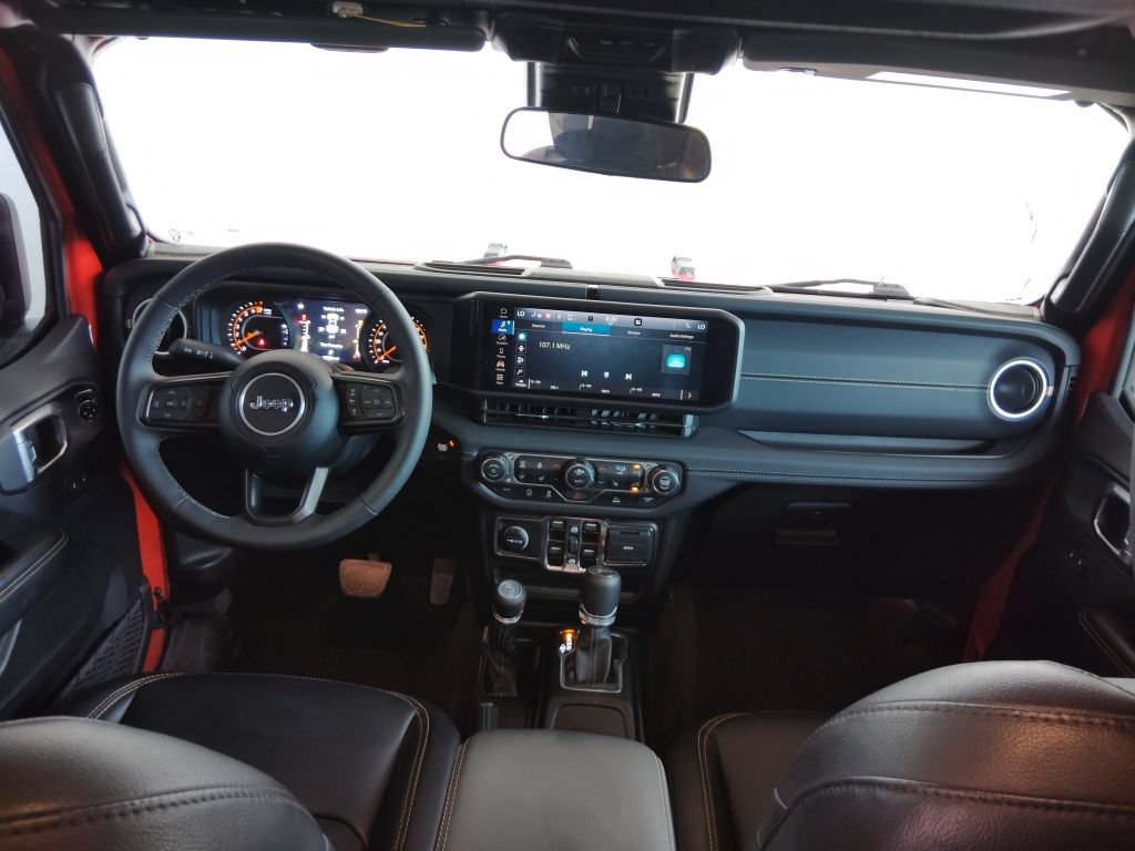 Used 2025 Jeep Gladiator Sport AWD/4WD image 34