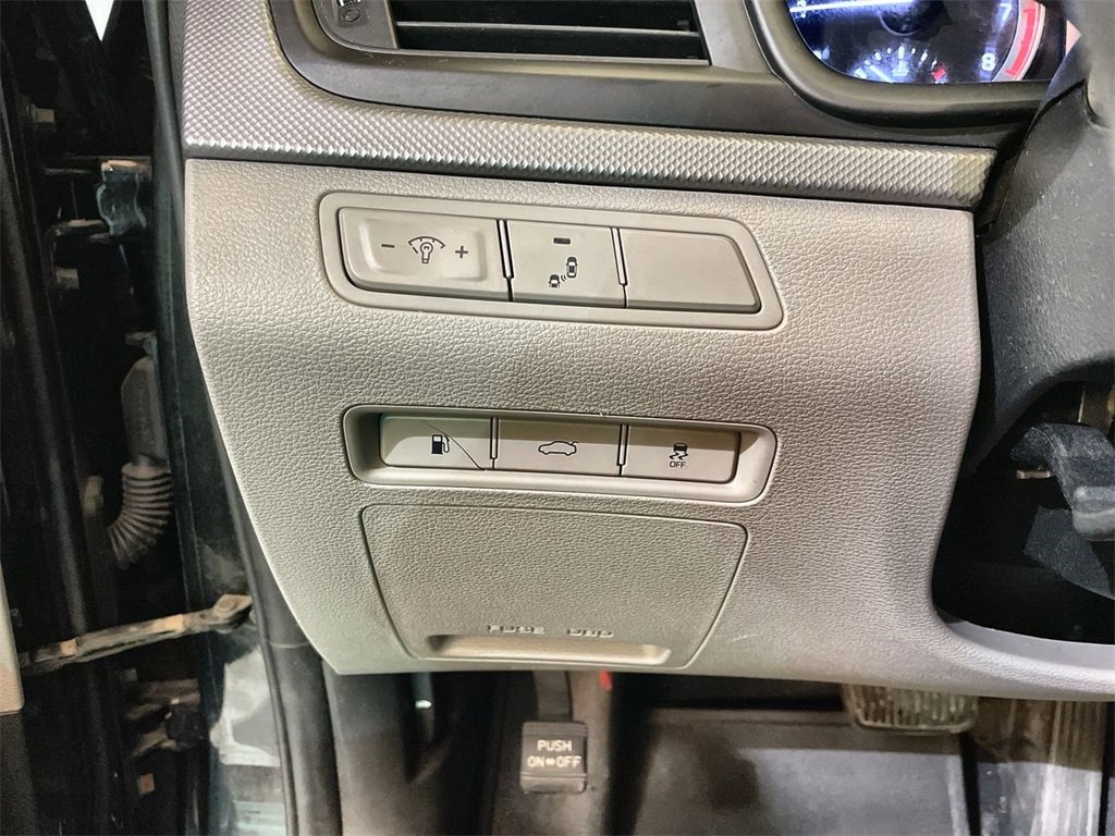Used 2019 Hyundai Sonata SE image 16