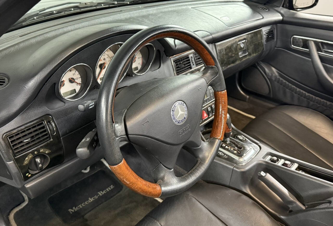 Used 2001 Mercedes-Benz SLK 320 image 13