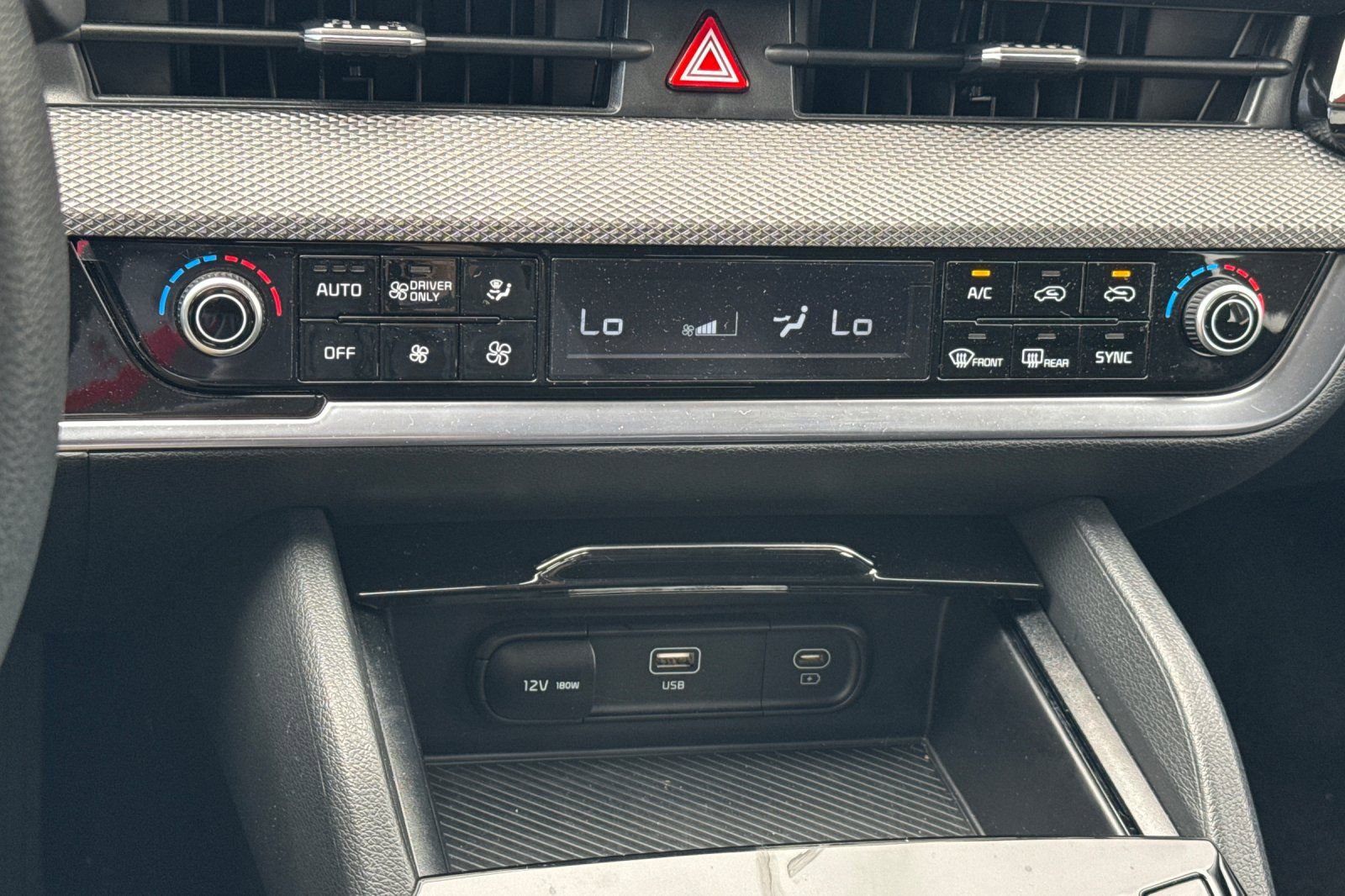 Certified 2025 Kia Sportage LX image 29