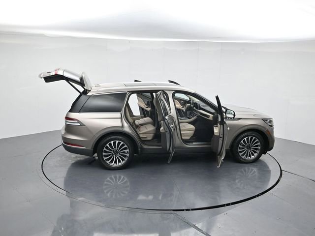 Used 2020 Lincoln Aviator Reserve w/ Equipment Group 201A image 47