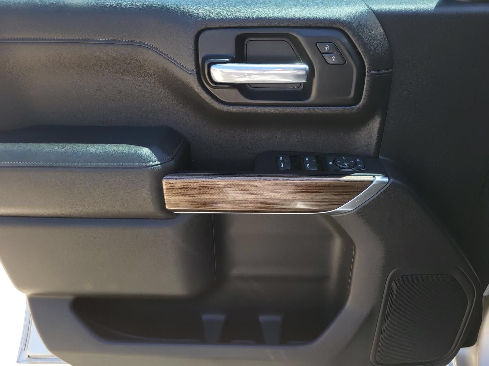 Used 2019 Chevrolet Silverado 1500 LT w/ Texas Edition AWD/4WD image 16