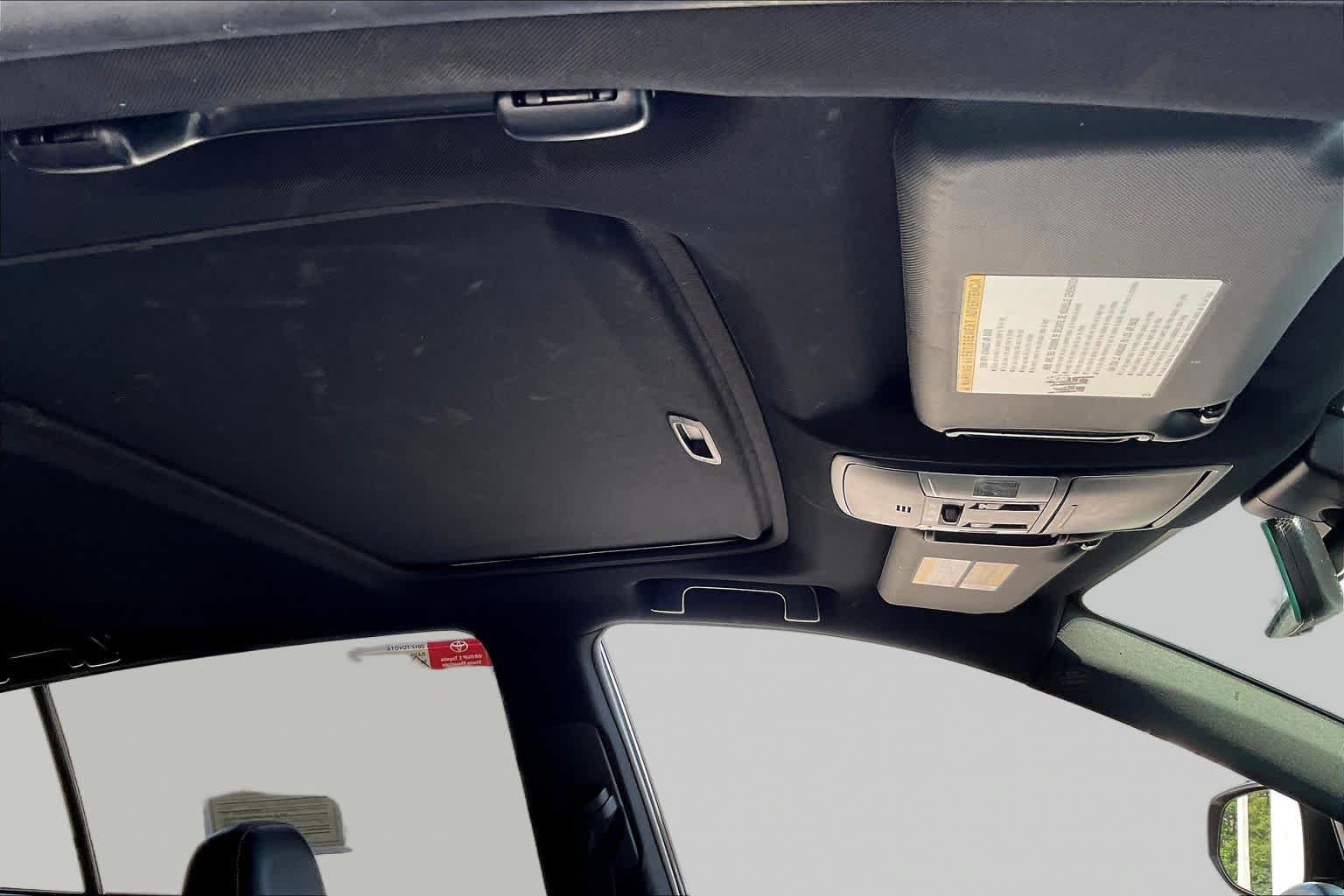 Used 2017 Toyota RAV4 SE w/ Power Extra Value Package FWD image 14