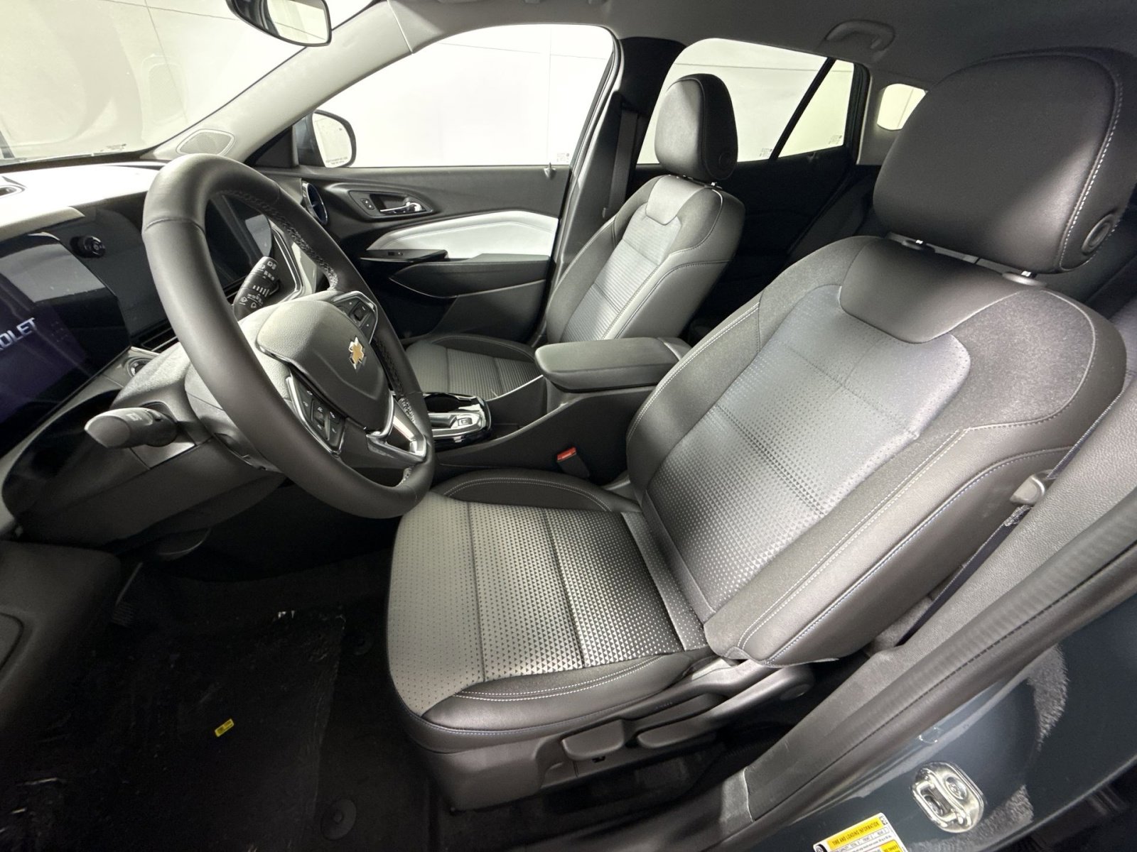 New 2026 Chevrolet Trax LT w/ Driver Confidence Package image 13