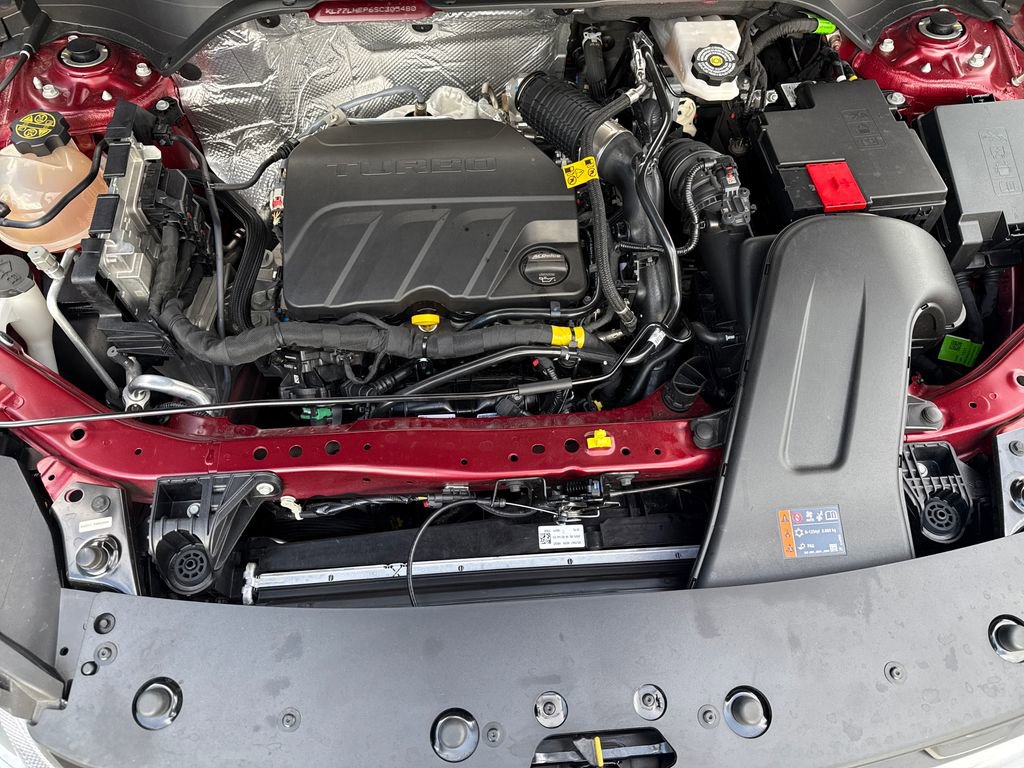 Used 2025 Chevrolet Trax LT image 25