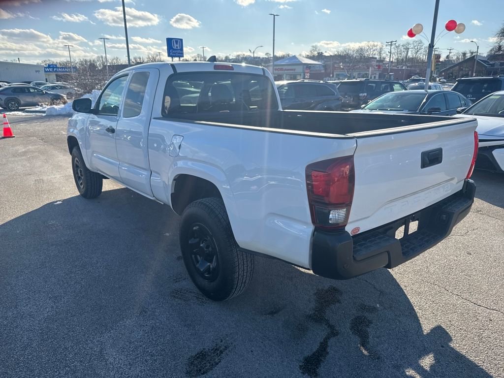 Used 2020 Toyota Tacoma SR image 5