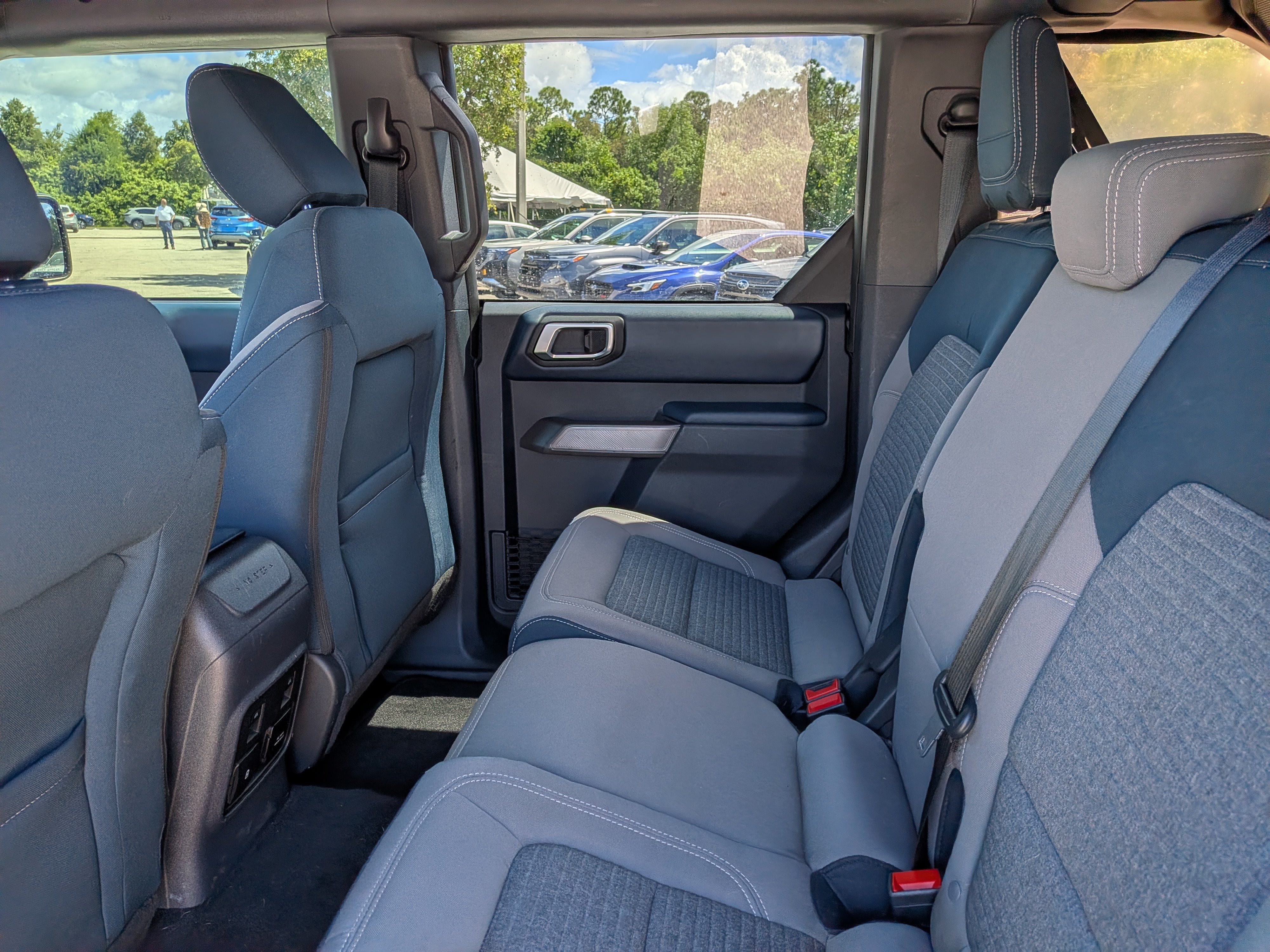 Used 2021 Ford Bronco Outer Banks AWD/4WD image 14