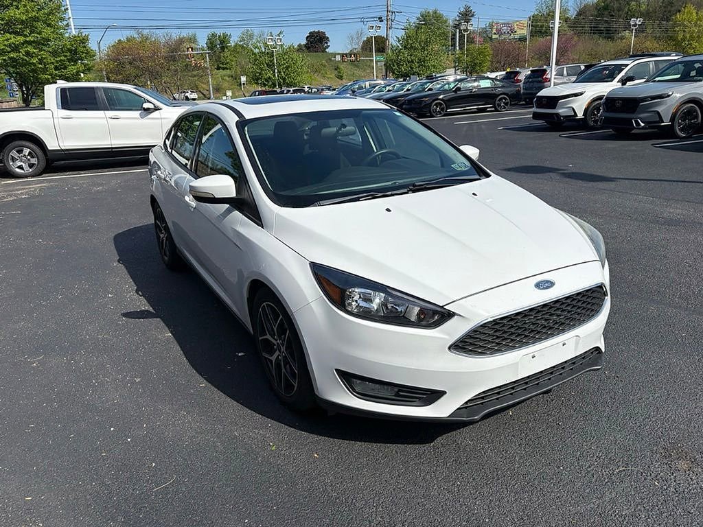 Used 2017 Ford Focus SEL FWD image 1
