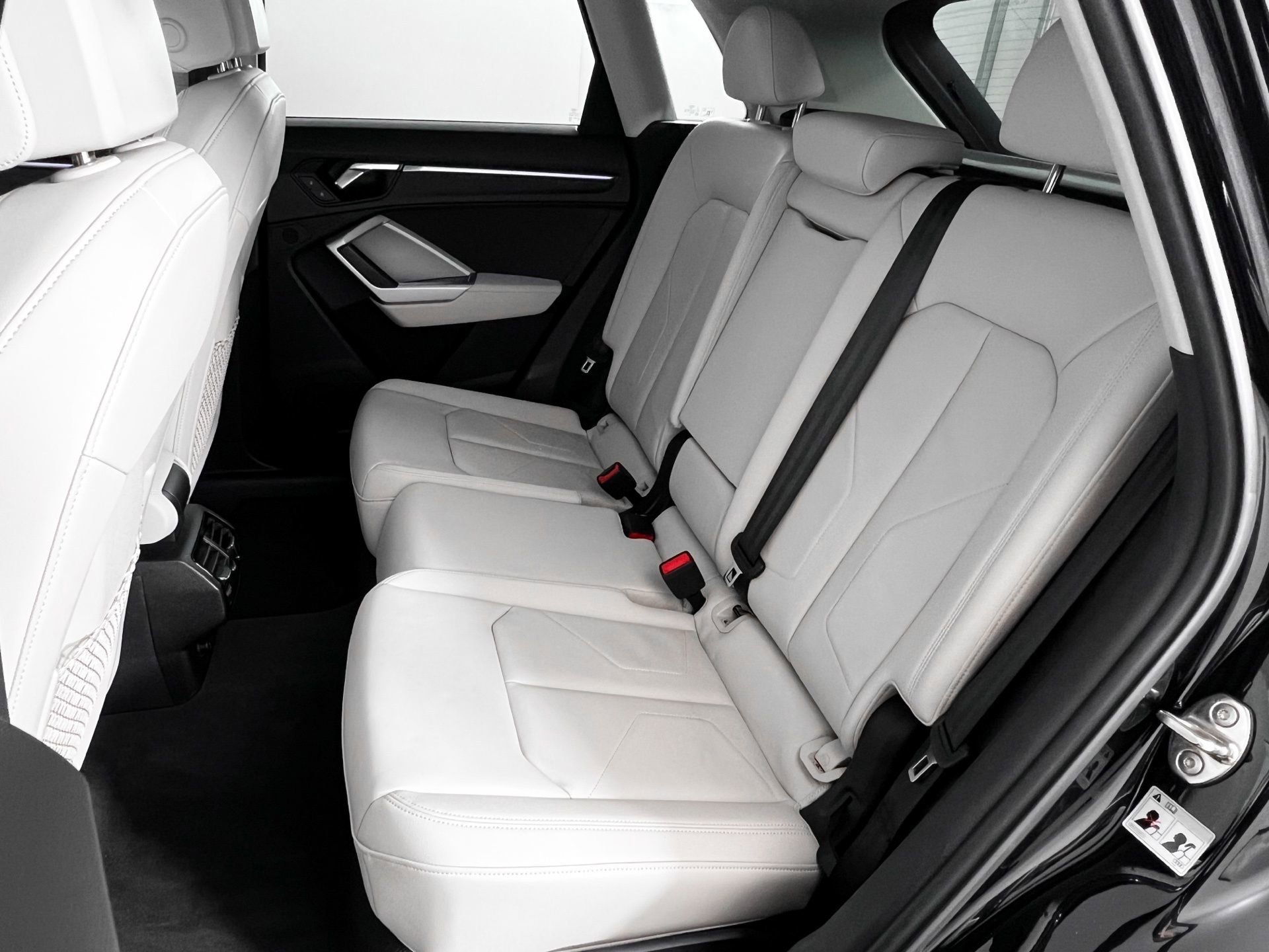 Certified 2023 Audi Q3 2.0T Premium Plus w/ Premium Plus Package image 20