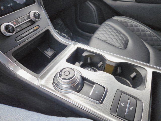 Used 2023 Ford Edge Titanium image 44