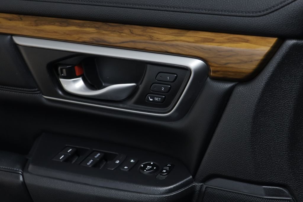 Used 2019 Honda CR-V Touring image 7