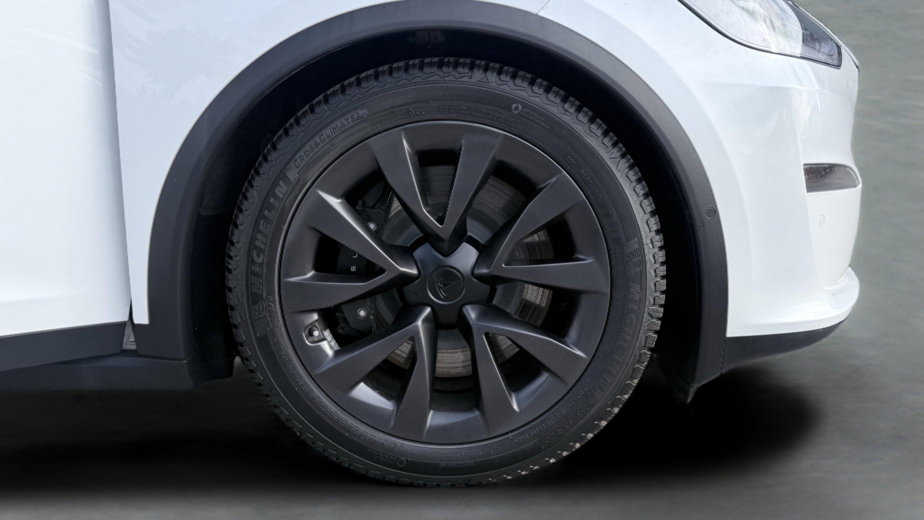 Used 2022 Tesla Model X Plaid image 19