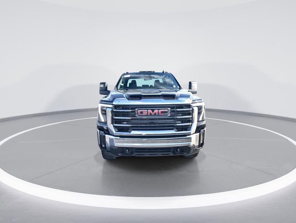 New 2026 GMC Sierra 2500 SLE image 3