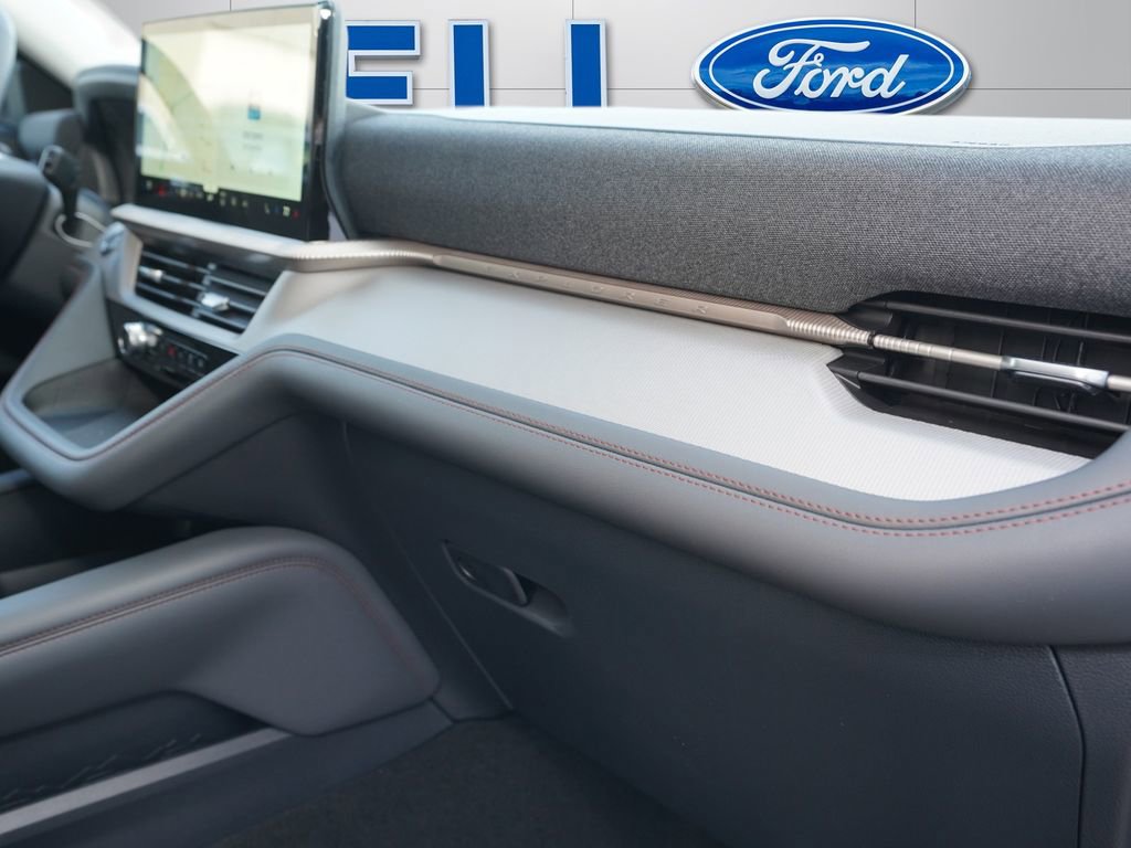 New 2026 Ford Explorer Active image 17