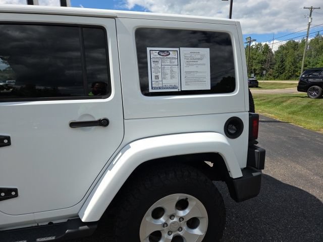 Used 2015 Jeep Wrangler Unlimited Sahara w/ Connectivity Group AWD/4WD image 32