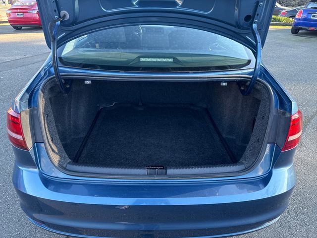 Used 2016 Volkswagen Jetta S image 25