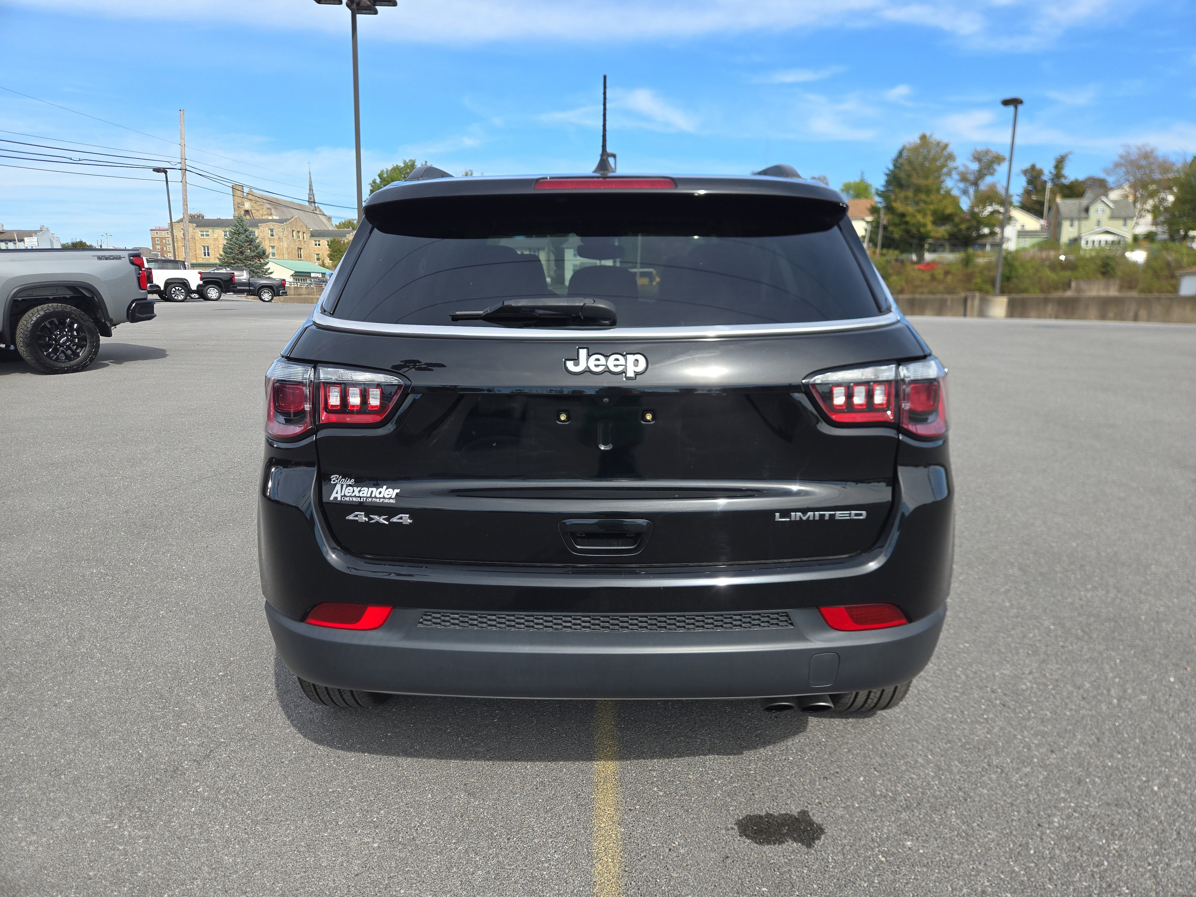Used 2022 Jeep Compass Limited image 4